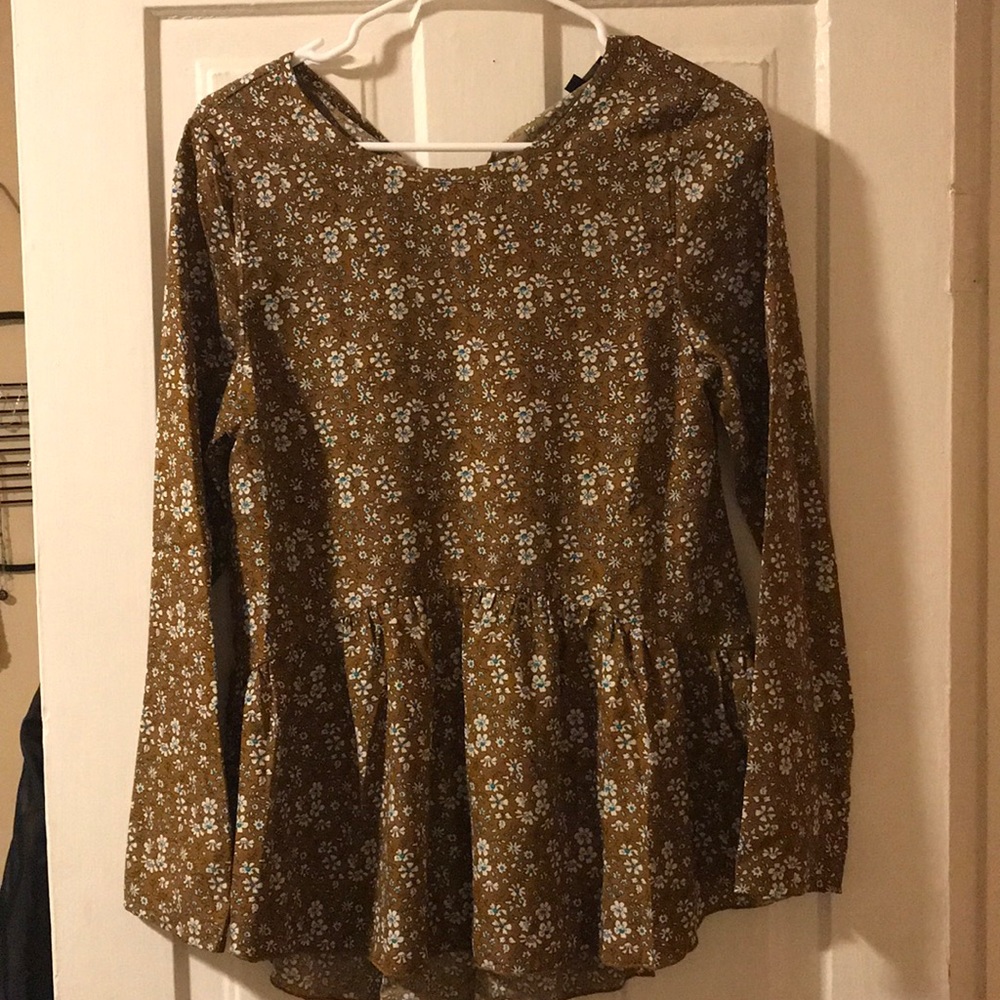 Boutique blouse size small